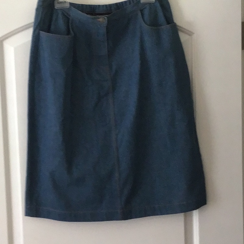 Terry Lewis Classic Lux demin skirt size large used great condition